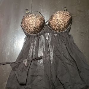 NWOT 36DD babydoll with v-string